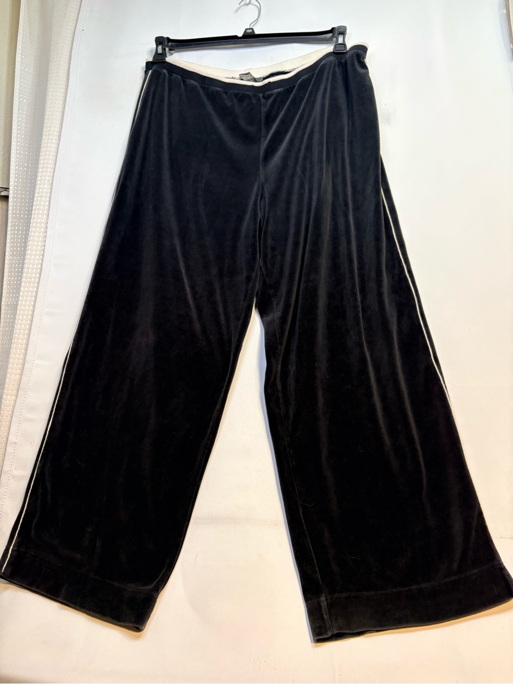 Van Heusen Black Wide-Leg Track Pants size XL